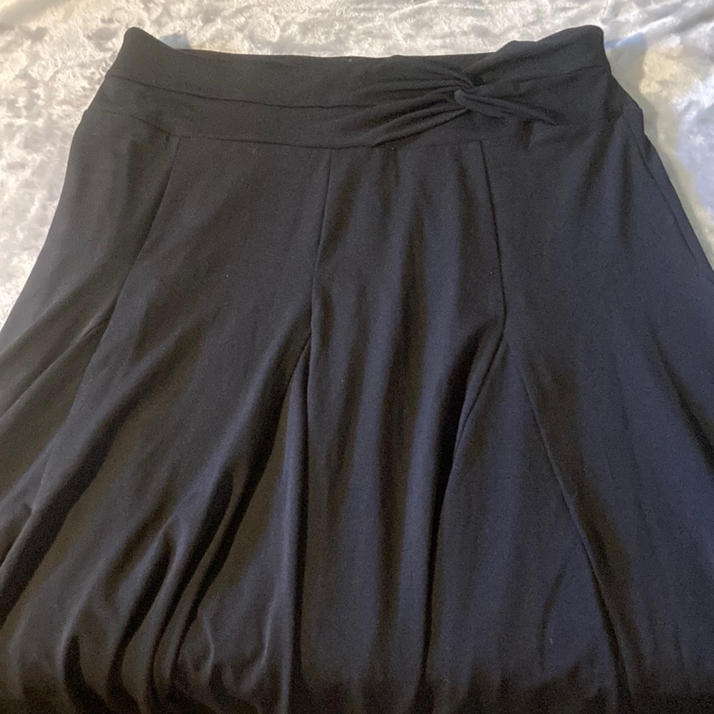 Beautiful black flowy skirt. Knee length woman’s small